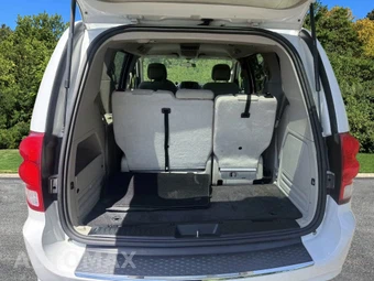 2015 Dodge Grand Caravan SE 121.2" WB - miniatura 9