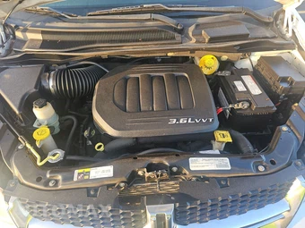 2015 Dodge Grand Caravan SE Plus 121.2" WB - miniatura 16