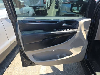 2015 Dodge Grand Caravan SE Plus 121.2" WB - miniatura 9
