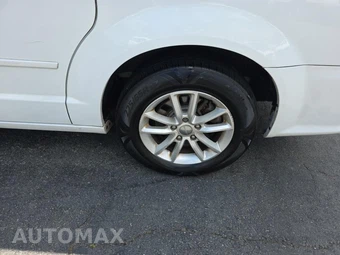 2015 Dodge Grand Caravan SXT 121.2" WB – miniatura 11