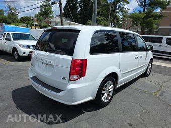 2015 Dodge Grand Caravan SXT 121.2" WB – miniatura 4