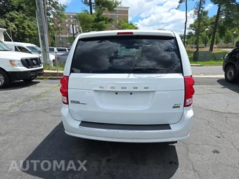 2015 Dodge Grand Caravan SXT 121.2" WB – miniatura 5