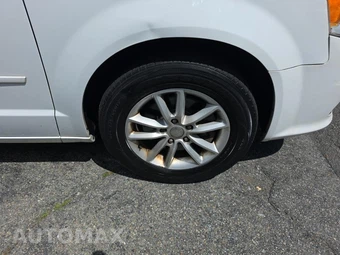 2015 Dodge Grand Caravan SXT 121.2" WB – miniatura 9