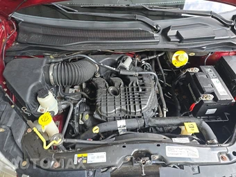 2015 Dodge Grand Caravan SXT 121.2" WB - miniatura 16