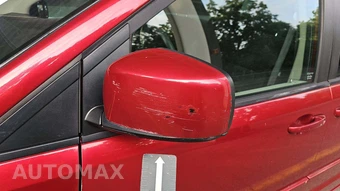 2015 Dodge Grand Caravan SXT 121.2" WB - miniatura 23