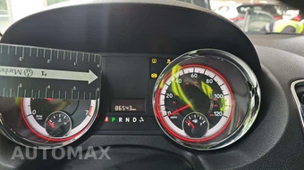 2015 Dodge Grand Caravan SXT 121.2" WB - miniatura 33