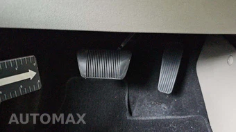 2015 Dodge Grand Caravan SXT 121.2" WB - miniatura 36