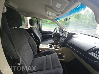 2015 Dodge Grand Caravan SXT 121.2" WB - miniatura 8