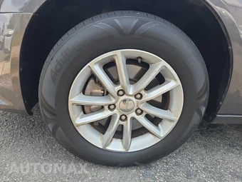 2015 Dodge Grand Caravan SXT 121.2" WB – miniatura 8