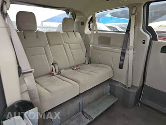 2015 Dodge Grand Caravan SXT 121.2" WB - miniatura 14