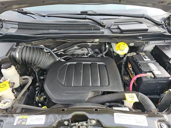 2015 Dodge Grand Caravan SXT 121.2" WB - miniatura 17