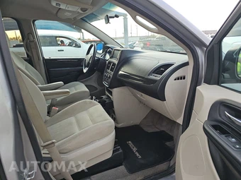 2015 Dodge Grand Caravan SXT 121.2" WB - miniatura 8