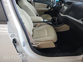 2015 Dodge Journey SXT – miniatura 8