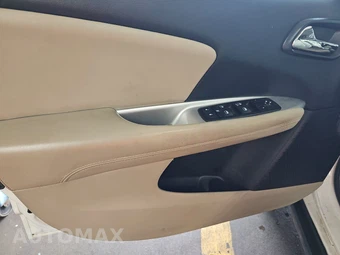 2015 Dodge Journey SXT – miniatura 9