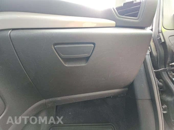 2015 Ford C-MAX Energi SEL – miniatura 16