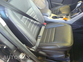 2015 Ford C-MAX Energi SEL - miniatura 18
