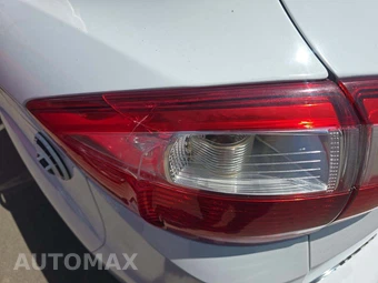2015 Ford C-MAX Hybrid SE - miniatura 26