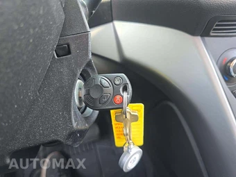 2015 Ford C-MAX Hybrid SE - miniatura 8