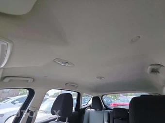 2015 Ford C-MAX Hybrid SE - miniatura 11