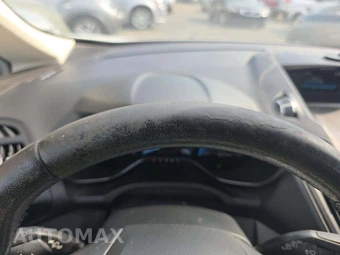 2015 Ford C-MAX Hybrid SE - miniatura 26