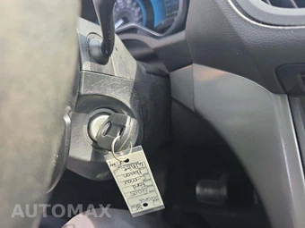 2015 Ford C-MAX Hybrid SE - miniatura 8