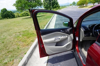 2015 Ford C-MAX Hybrid SE - miniatura 19