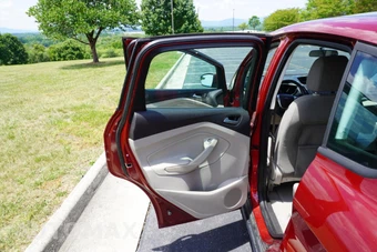 2015 Ford C-MAX Hybrid SE - miniatura 20