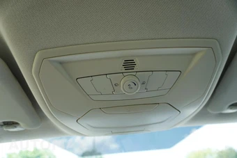 2015 Ford C-MAX Hybrid SE - miniatura 37