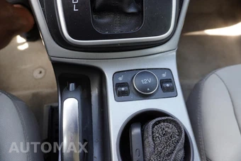 2015 Ford C-MAX Hybrid SE - miniatura 38