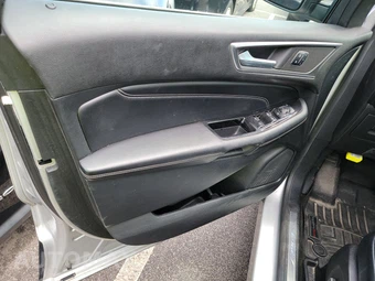 2015 Ford Edge Titanium - miniatura 9