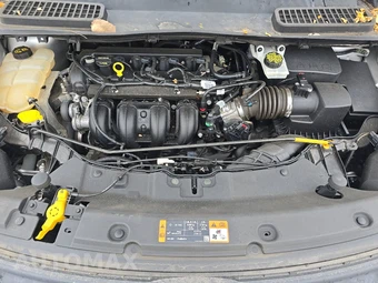 2015 Ford Escape S – miniatura 15