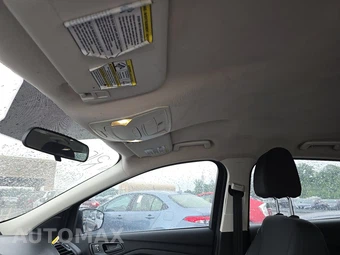2015 Ford Escape S – miniatura 17