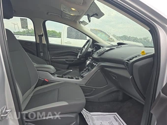 2015 Ford Escape S – miniatura 8