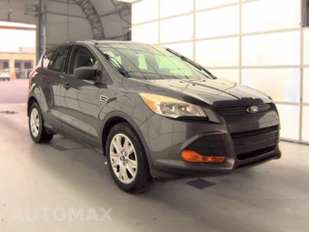 2015 Ford Escape S – miniatura 3