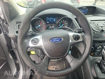 2015 Ford Escape S – miniatura 10
