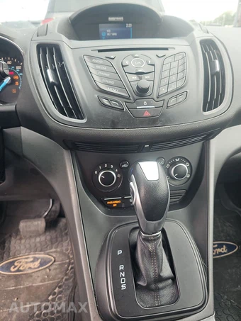 2015 Ford Escape S – miniatura 11