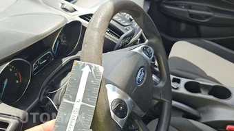 2015 Ford Escape S – miniatura 24