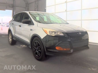 2015 Ford Escape S – miniatura 3