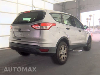 2015 Ford Escape S – miniatura 4