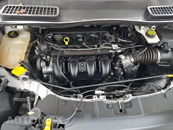 2015 Ford Escape S – miniatura 15