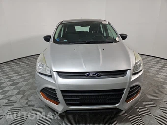 2015 Ford Escape S – miniatura 2