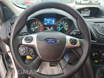 2015 Ford Escape S – miniatura 10