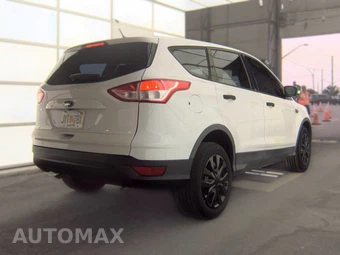 2015 Ford Escape S – miniatura 4