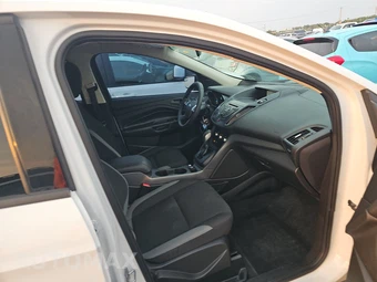 2015 Ford Escape S – miniatura 8