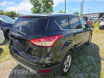 2015 Ford Escape SE – miniatura 3