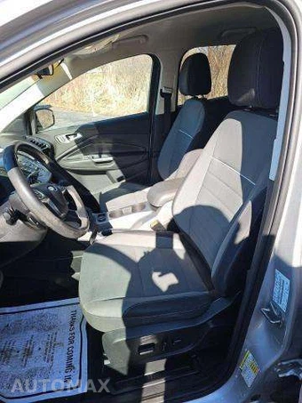 2015 Ford Escape SE – miniatura 6