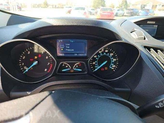 2015 Ford Escape SE – miniatura 9