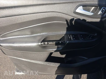 2015 Ford Escape SE - miniatura 9