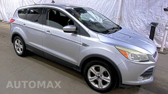 2015 Ford Escape SE - miniatura 3