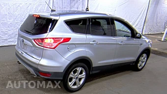 2015 Ford Escape SE - miniatura 4